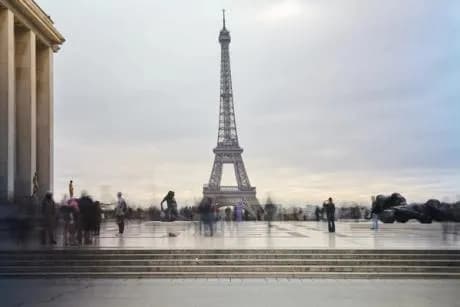 Art Basel París se inaugura y cierra entre protestas y debates culturales