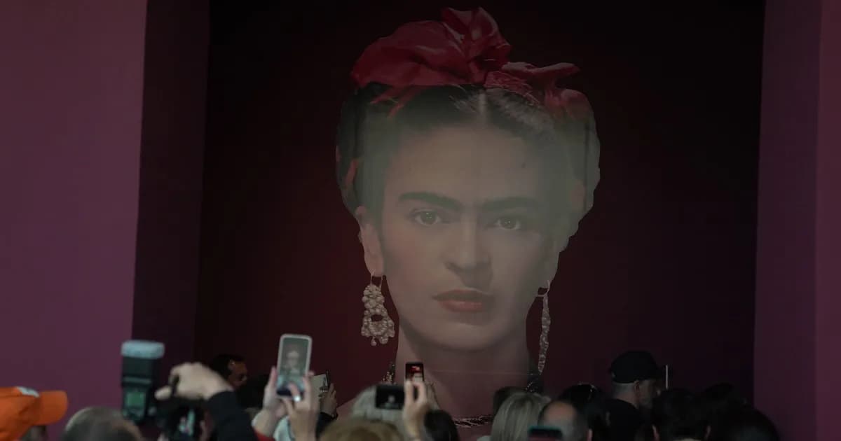 La intimidad de Frida Kahlo en la exposición 'Viva Frida'